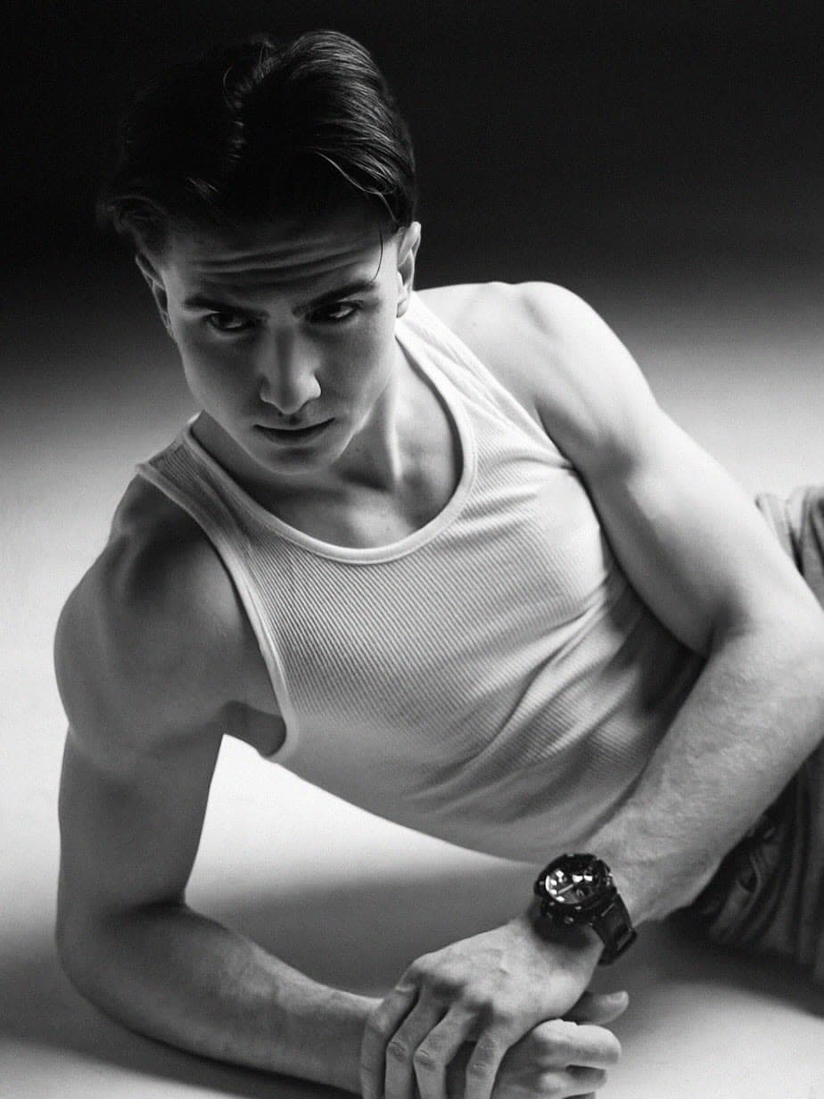 Monochrome editorial